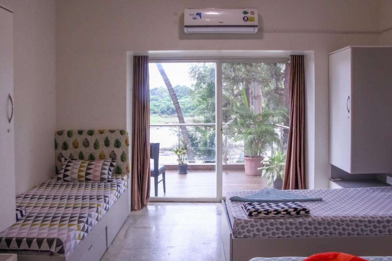 Urban Nomads Pune Riverside Colive Cowork Hostel Exterior photo